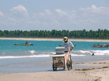 vendedor en la playa